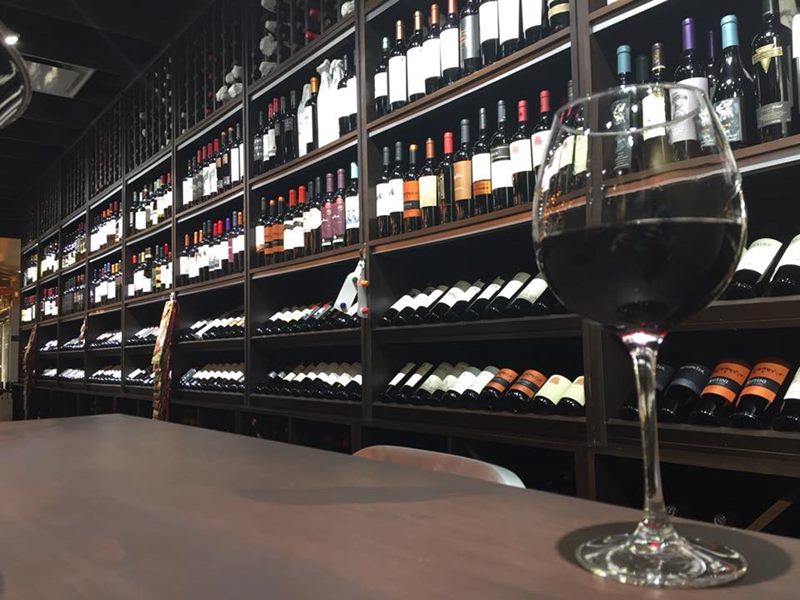 Gauchos Gourmet Market interior